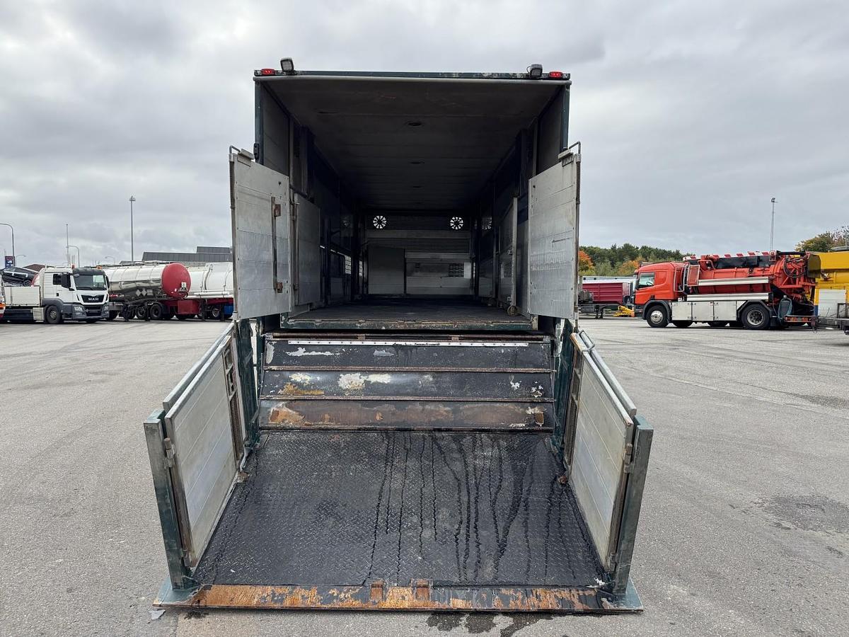 God 2004 Volvo FM9 380 6x2*4 Dyretransport