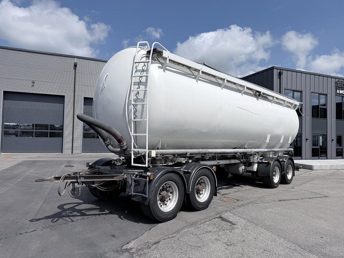 Meget god HMK Bilcon 30 t. 42 m3 Silo tank 6 rum