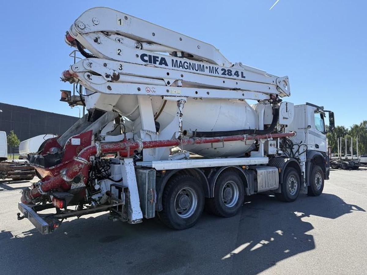 God Mercedes Arocs 3251 8x4 CIFA Magnum MK 28.4 L PUMI