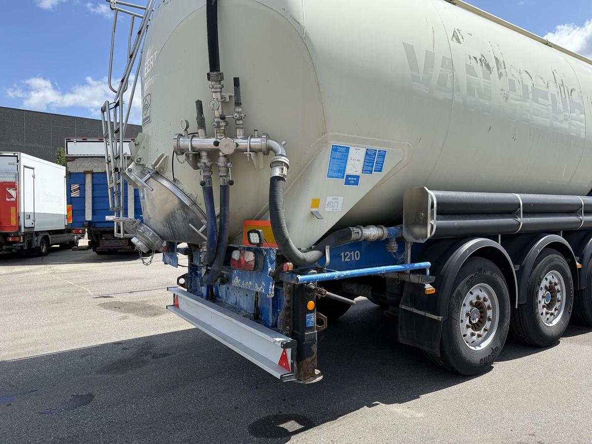 God Feldbinder 63 m3 Silotrailer