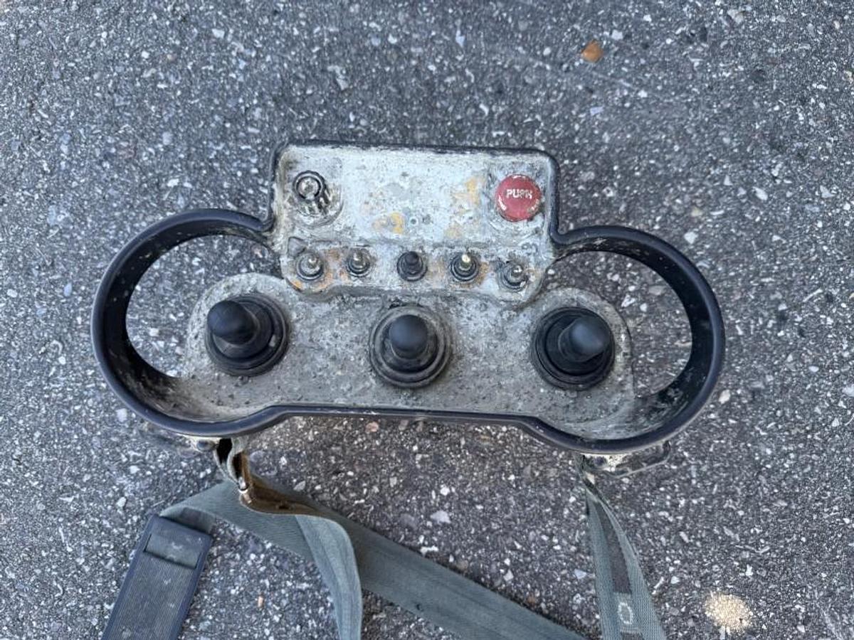 God Mercedes Arocs 3251 8x4 CIFA Magnum MK 28.4 L PUMI