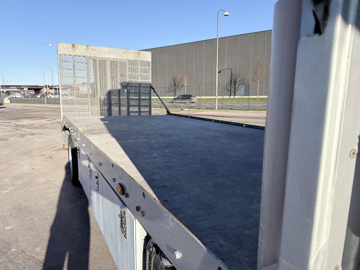 God Scania R380 4x2 Knæklad med hydraulisk rampe