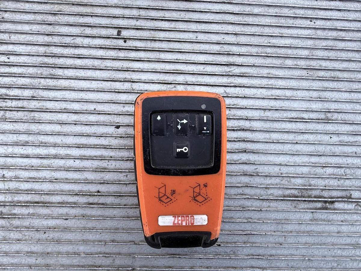 God 2015 Scania P320 6x2*4 Carrier Supra 1250 Mt 9.80 m. kasse