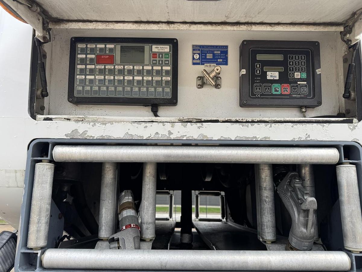 God 2008 Volvo FM440 8x2*6 24.000 l. ADR Tank