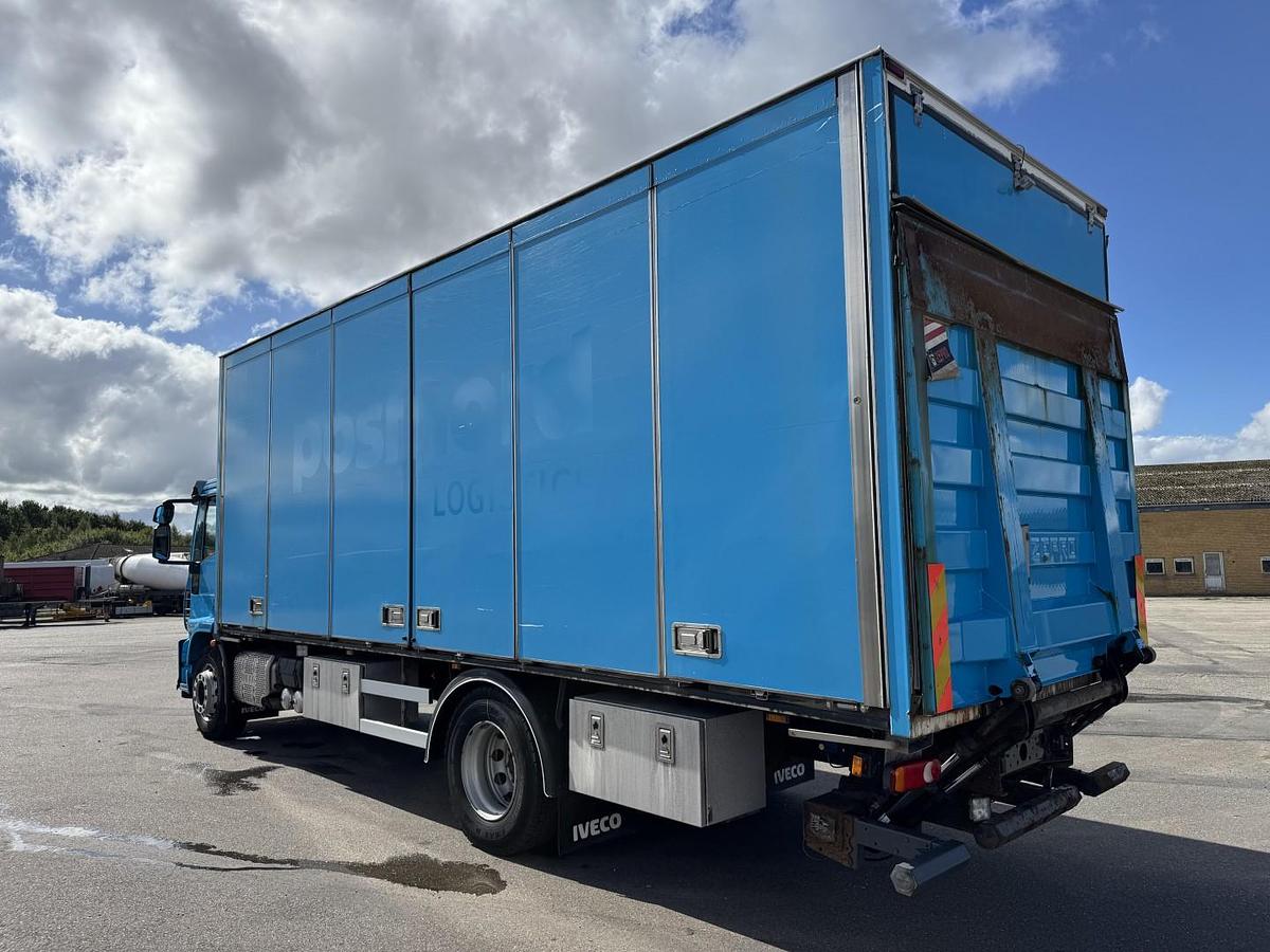 Meget god 2015 Iveco EuroCargo 180E28 4x2 Iglocar 7,60 m. Fuldsideåbning