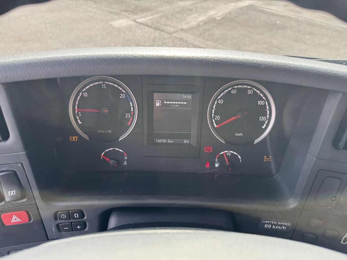 Meget god Scania P320 4x2 Hvidtved Larsen 7000 L Kombi