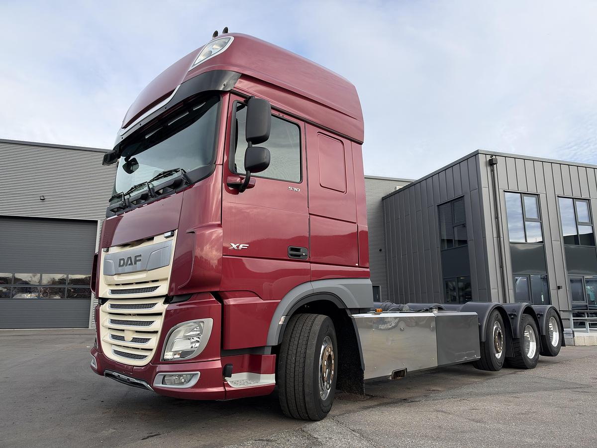 Meget god DAF XF530 8x2/4 Chassis Euro 6