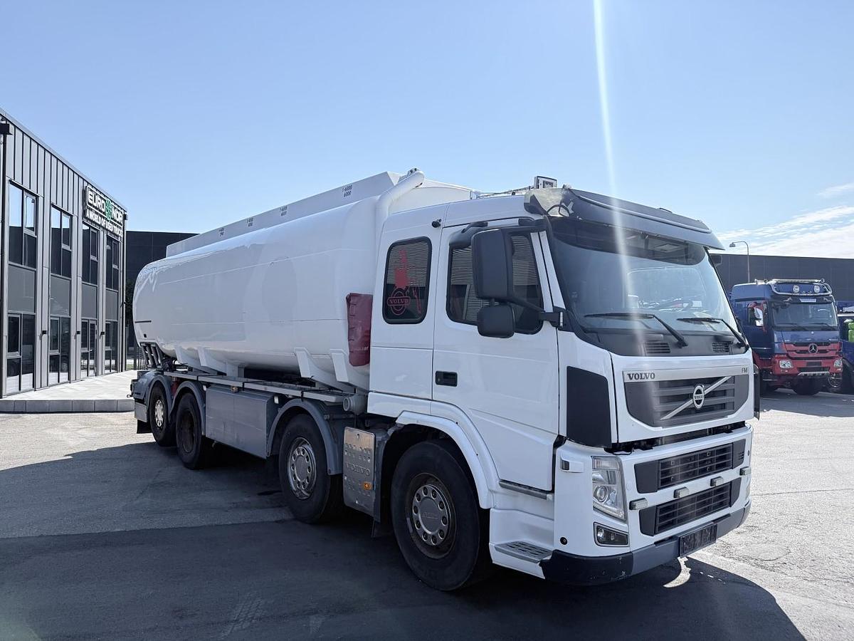 God Volvo FM460 8x2*6 24.000 l. ADR Tank