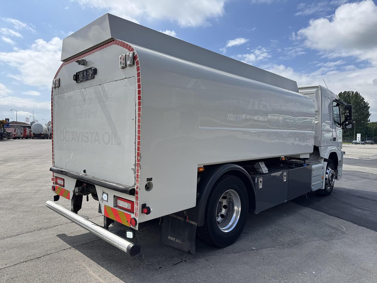 God Volvo FM330 4x2 HMK Bilcon 12.600 L ADR tankbil