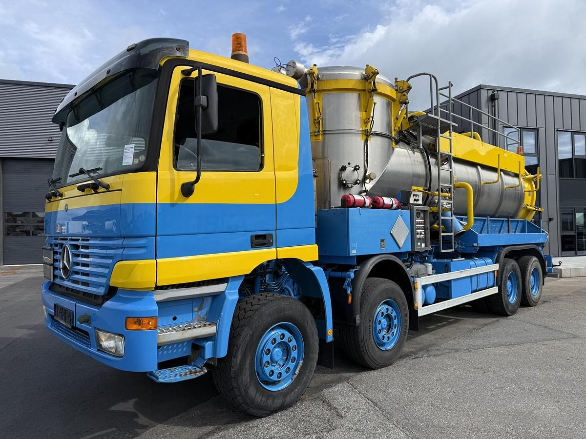 God MB Actros 4140 8x4 KOKS MEGAVAC 8000 ADR 13.500 l. Rustfri stål Tørsuger