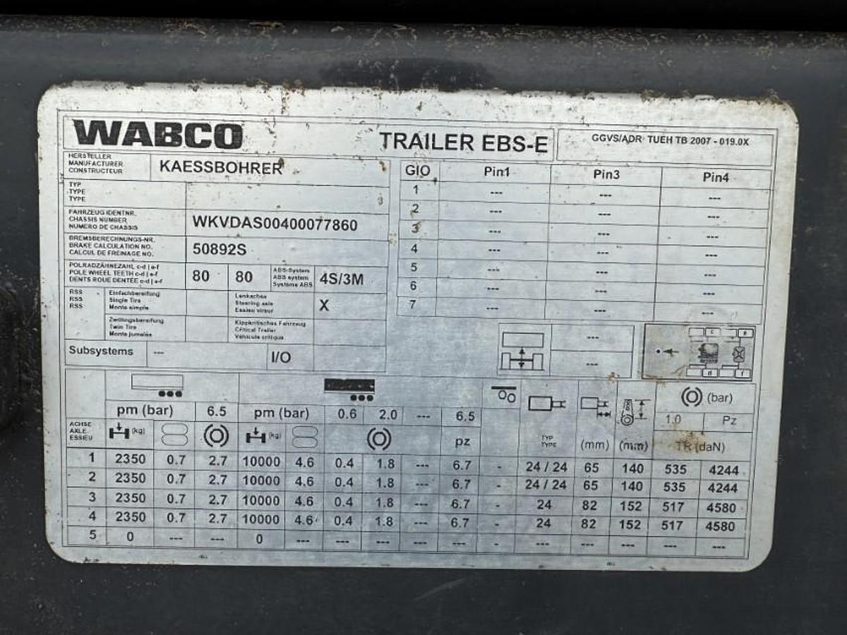 God Kässbohrer 4 akslet Udtrækkelig Maskintrailer