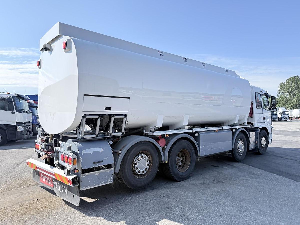 God Volvo FM460 8x2*6 24.000 l. ADR Tank