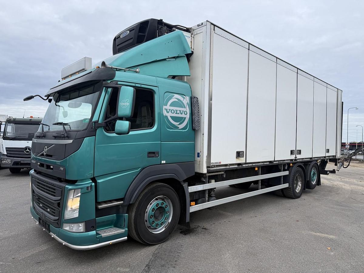 God 2014 Volvo FM330 6x2*4 Carrier Supra 1050 Nordic