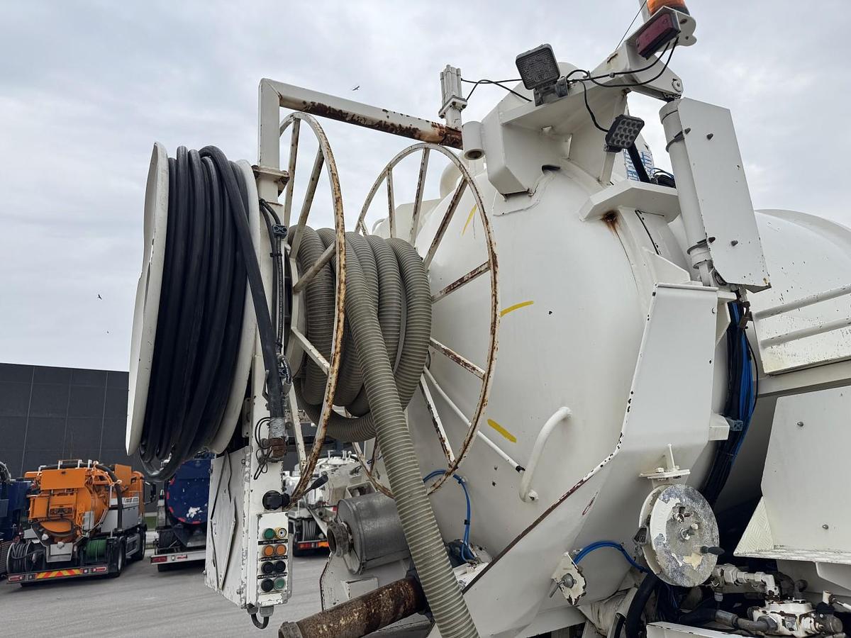 God MAN 35.464 8x8 Hvidtved Larsen 9000 L