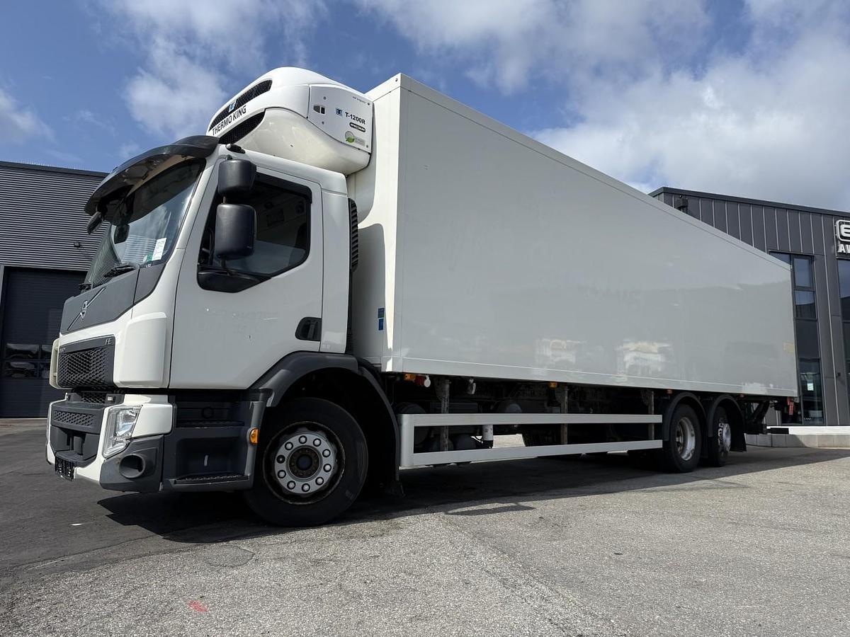 God Volvo FE320 6x2*4 Thermo King T-1200R Spectrum 9,80 m.