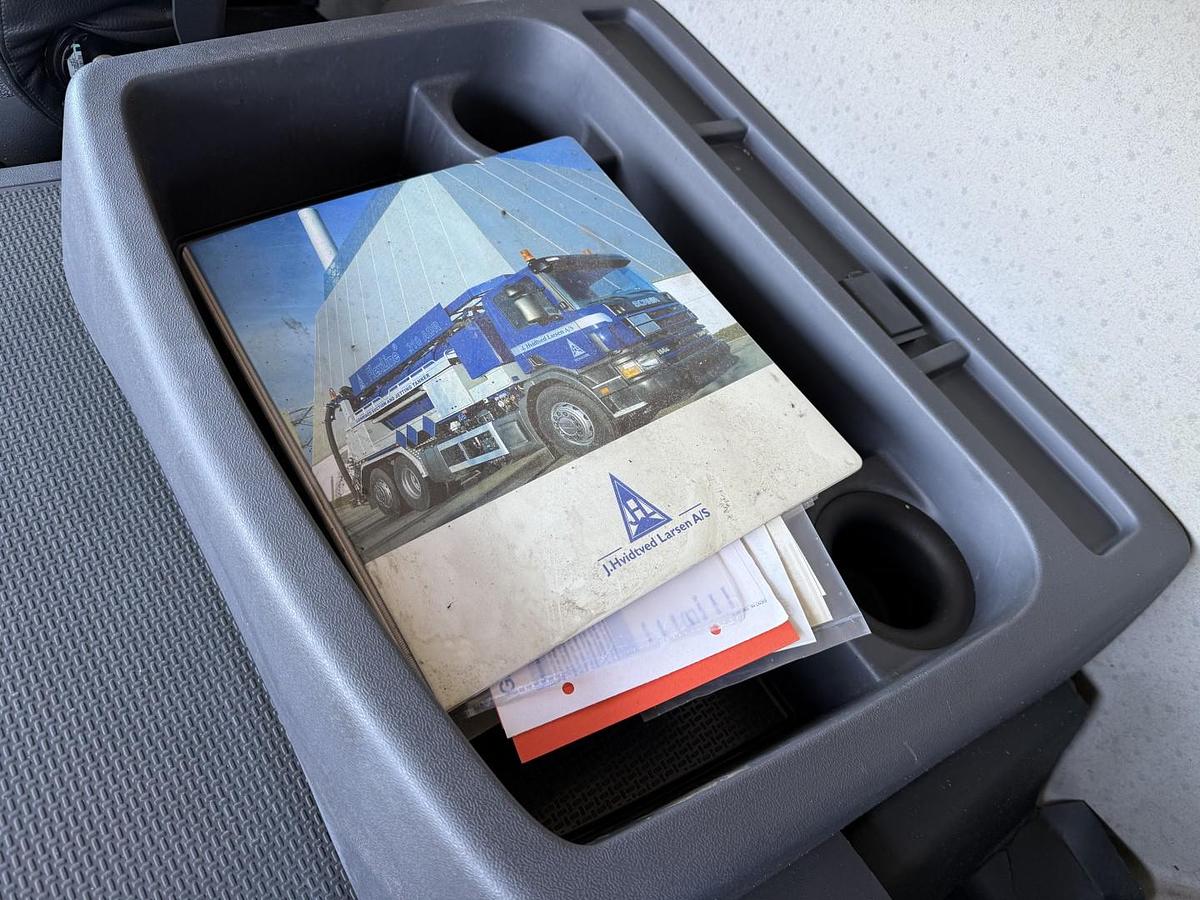 God 2005 Scania P310 4x2 Hvidtved Larsen Flexline 207