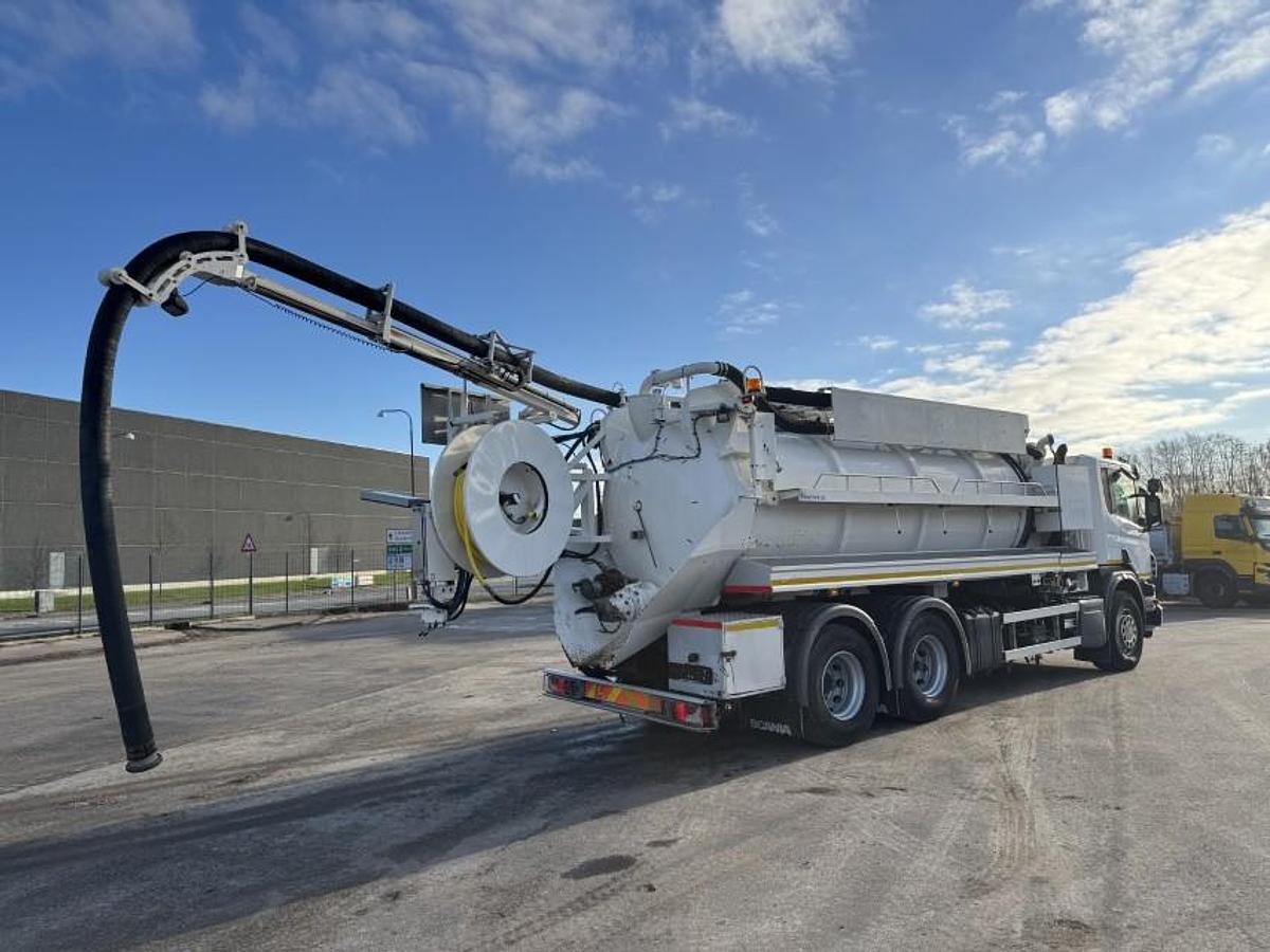 God Scania P360 EURO 6 6x4 Hvidtved Larsen FlexLine 312