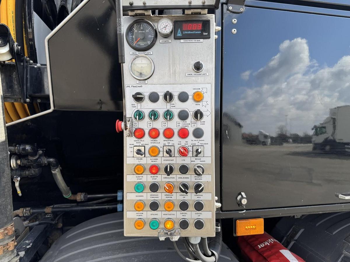 Meget god Scania P450 8x2*6 Hvidtved Larsen FlexLine 414 ADR