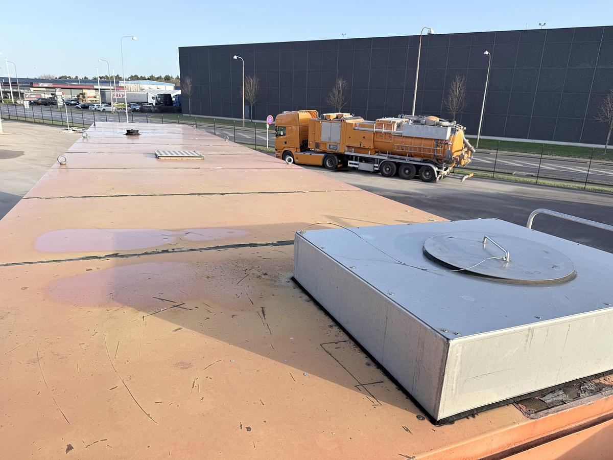 God Krone 3 akslet Boxtrailer 1000 bar højtryksanlæg med Kamat pumpe 186 L/min. Deutz V8.