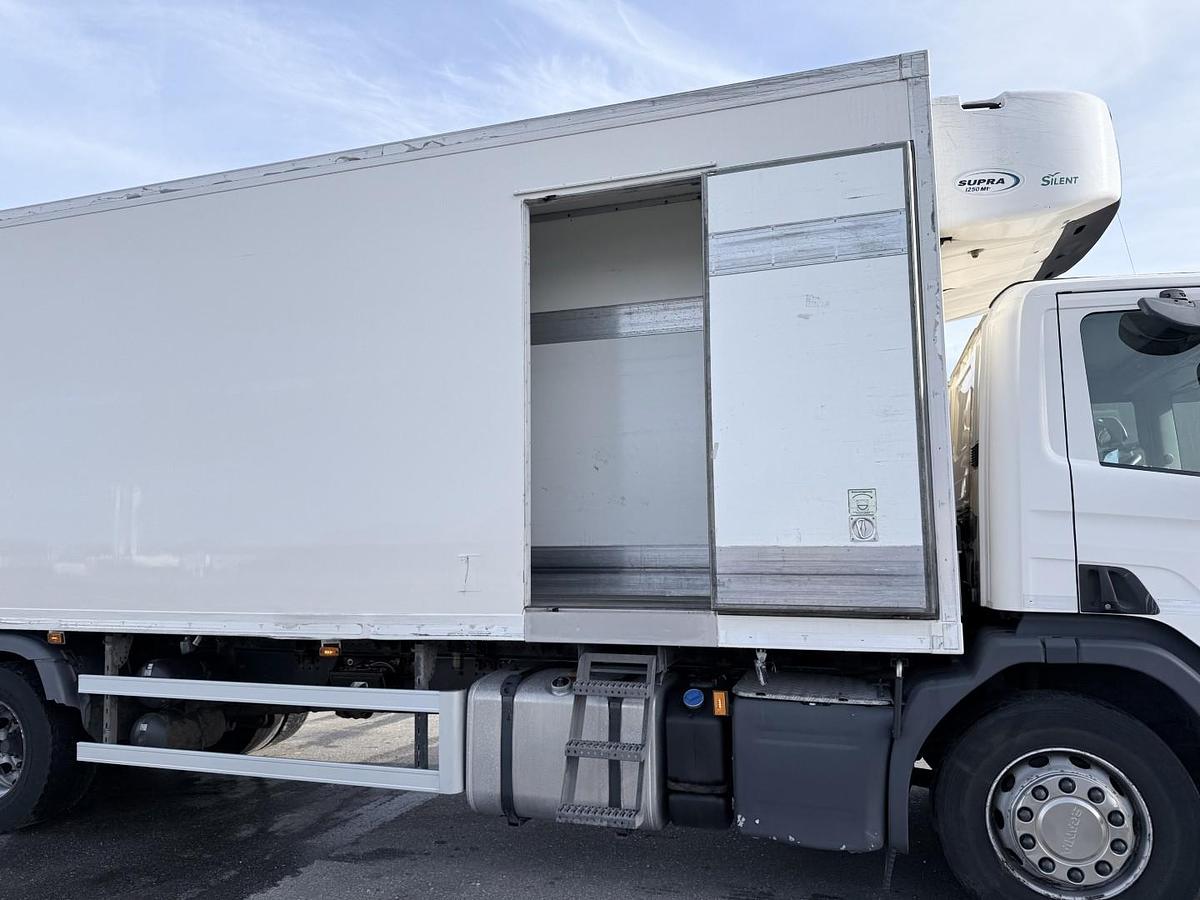 God 2015 Scania P320 6x2*4 Carrier Supra 1250 Mt 9.80 m. kasse