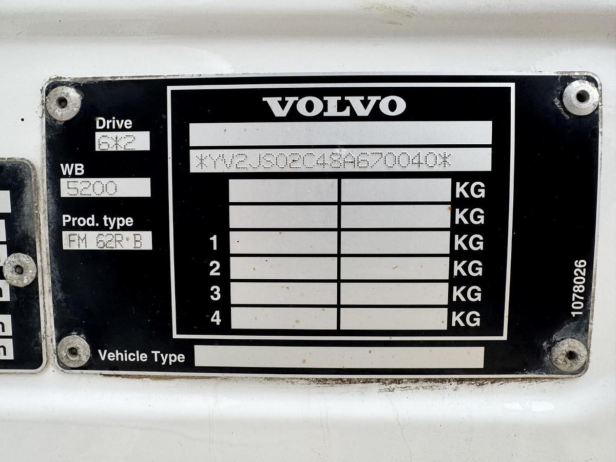 God 2008 Volvo FM440 8x2*6 24.000 l. ADR Tank