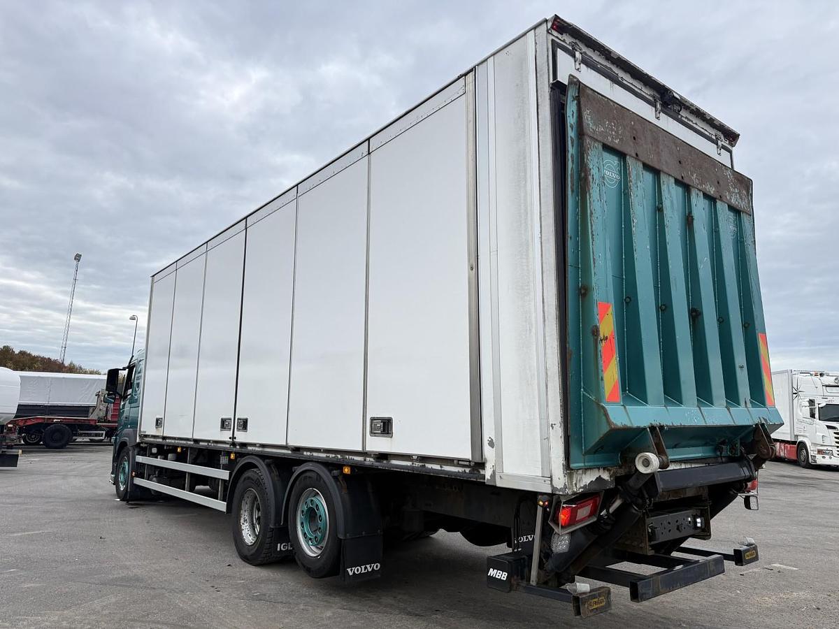 God 2014 Volvo FM330 6x2*4 Carrier Supra 1050 Nordic