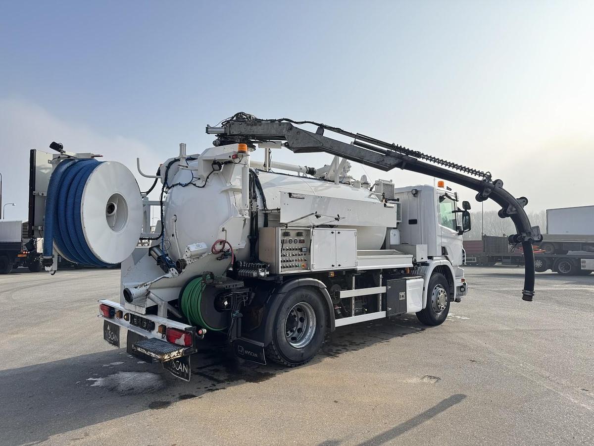 Meget god Scania P320 4x2 Hvidtved Larsen 7000 L Kombi