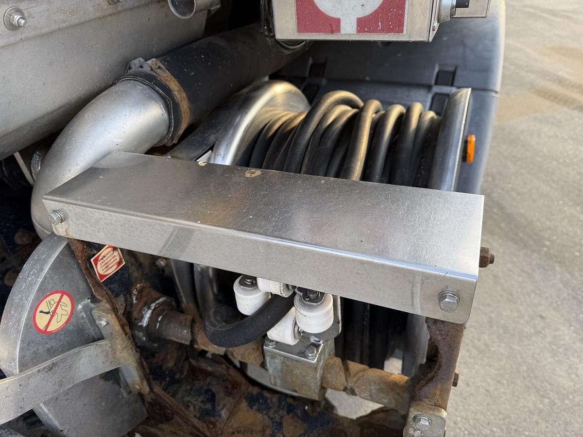 God 2007 MAN TGA 26.400 6x4 Moro 13.700 l. Rustfri