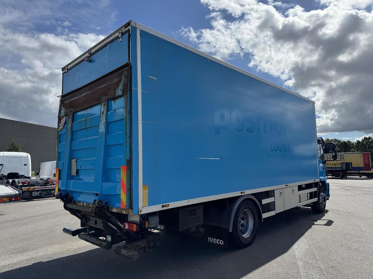 Meget god 2015 Iveco EuroCargo 180E28 4x2 Iglocar 7,60 m. Fuldsideåbning