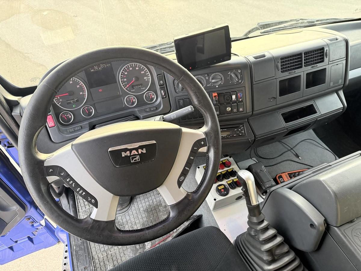 God 2007 MAN TGA 26.400 6x4 Moro 13.700 l. Rustfri