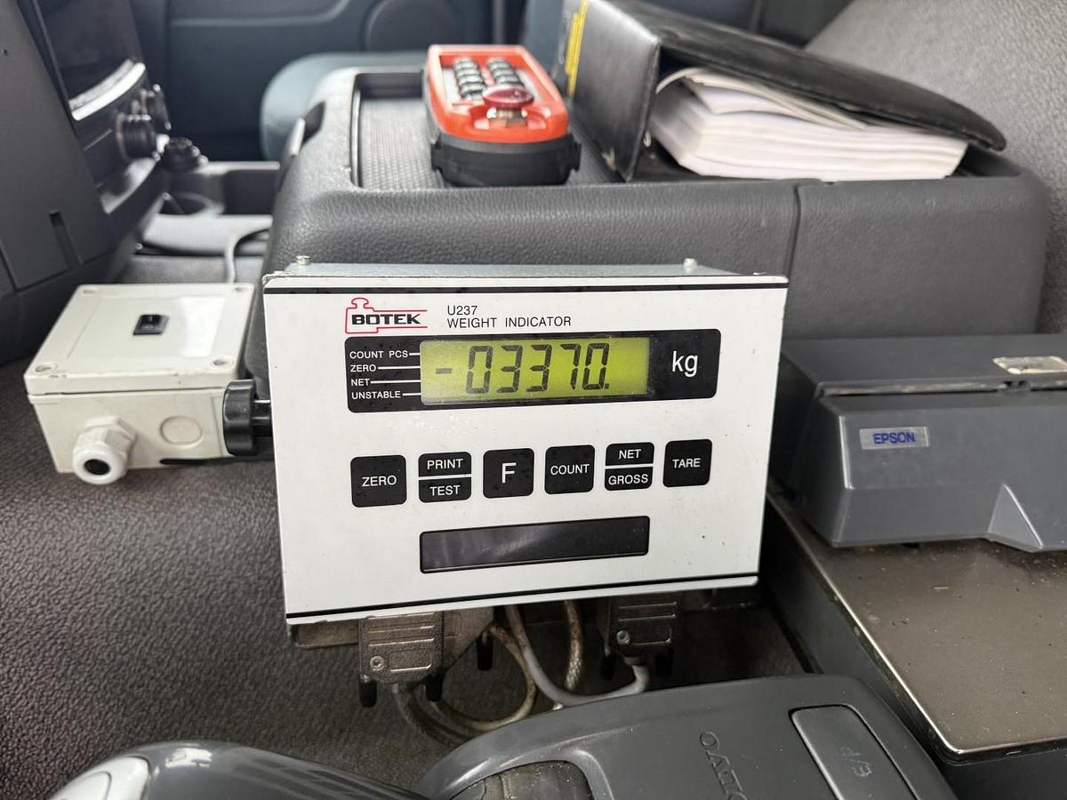 Meget god 2010 Volvo FM420 6x2*4 Interconsult 12.700 l. Rustfri Euro 5