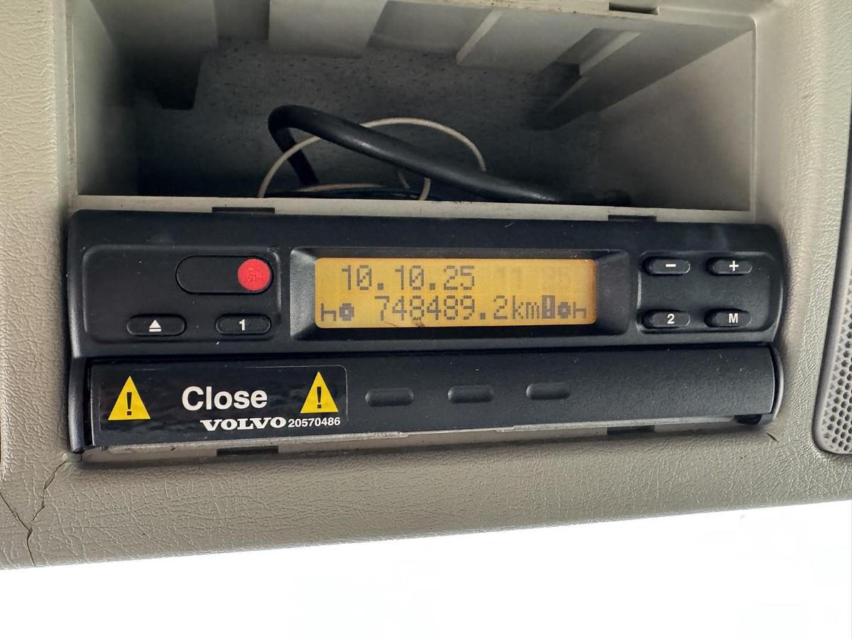 God 2004 Volvo FM9 380 6x2*4 Dyretransport