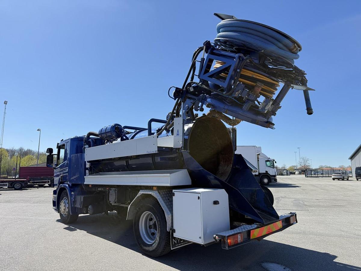 God 2005 Scania P310 4x2 Hvidtved Larsen Flexline 207