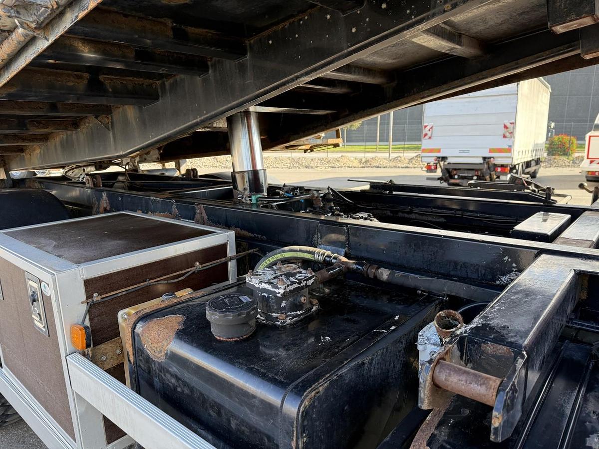 Used 2004 MAN LE 18.280 4x4 HMF 1563K3