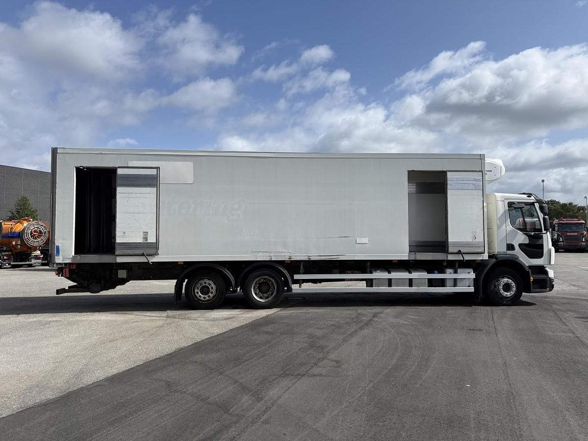 God Volvo FE320 6x2*4 Thermo King T-1200R Spectrum 9,80 m.