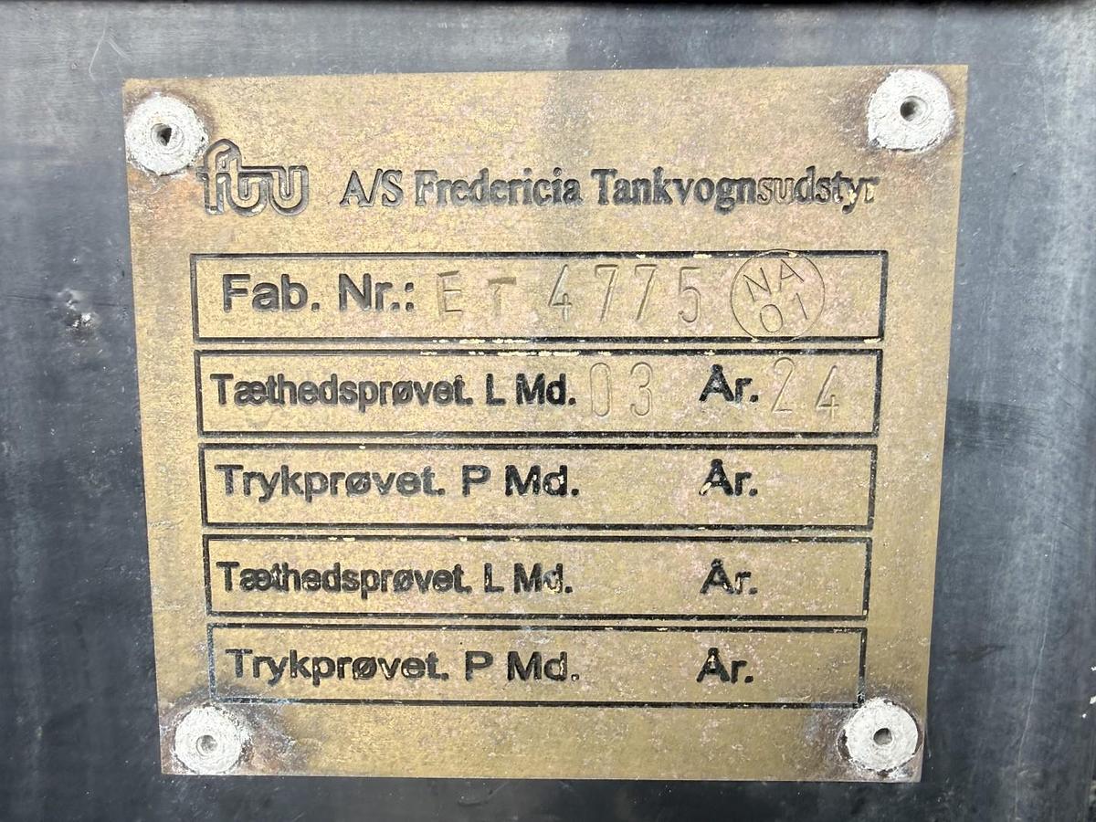 God 2009 MAN TGS 26.400 6x2*4 19.000 l. ADR Tank