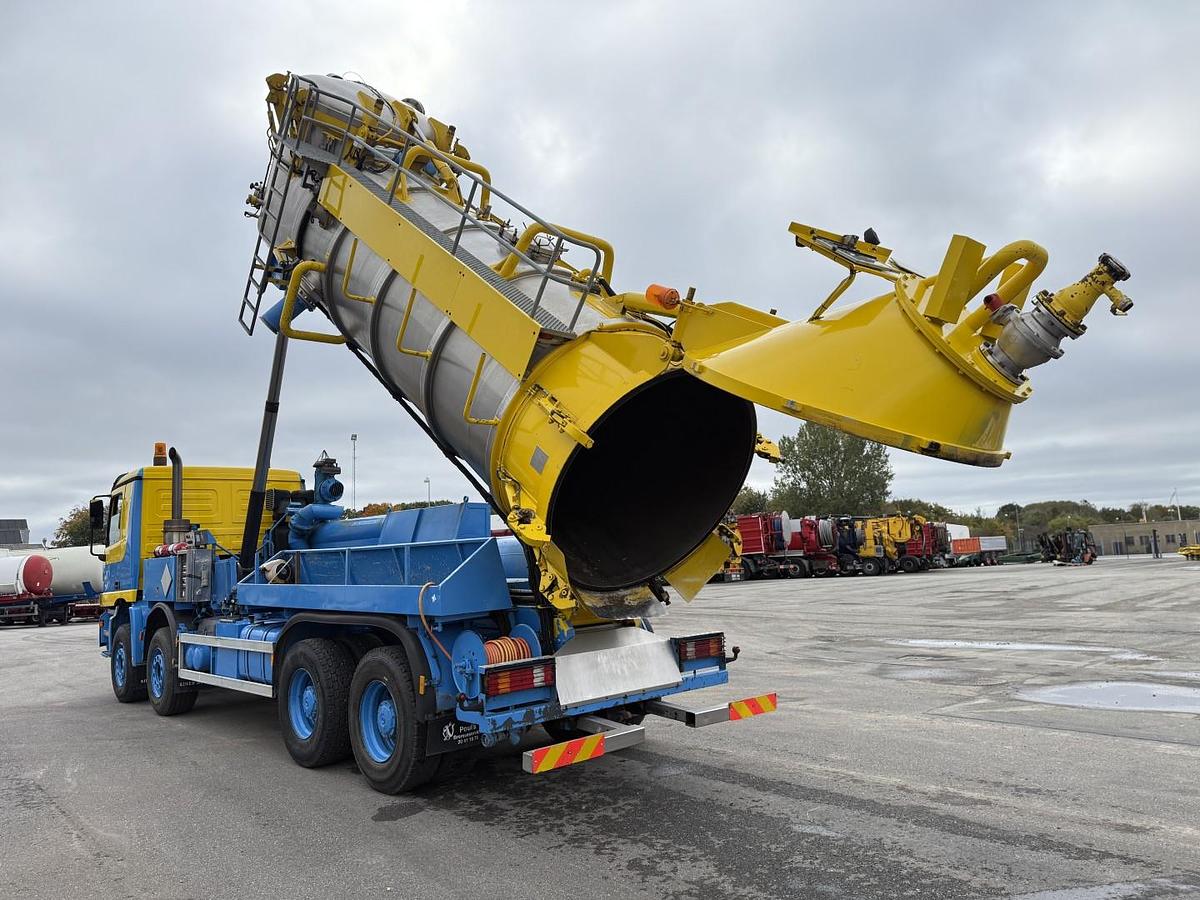 God 1999 Mercedes Actros 4140 8x4 KOKS MEGAVAC 8000 ADR 13.500 l. Rustfri stål