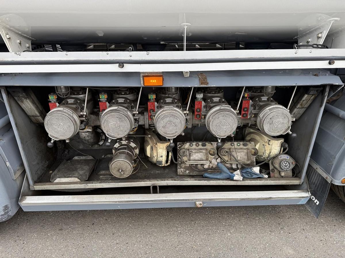 Meget god 2014 Scania G450 8x2*6 24.000 l. ADR Tank Euro 6