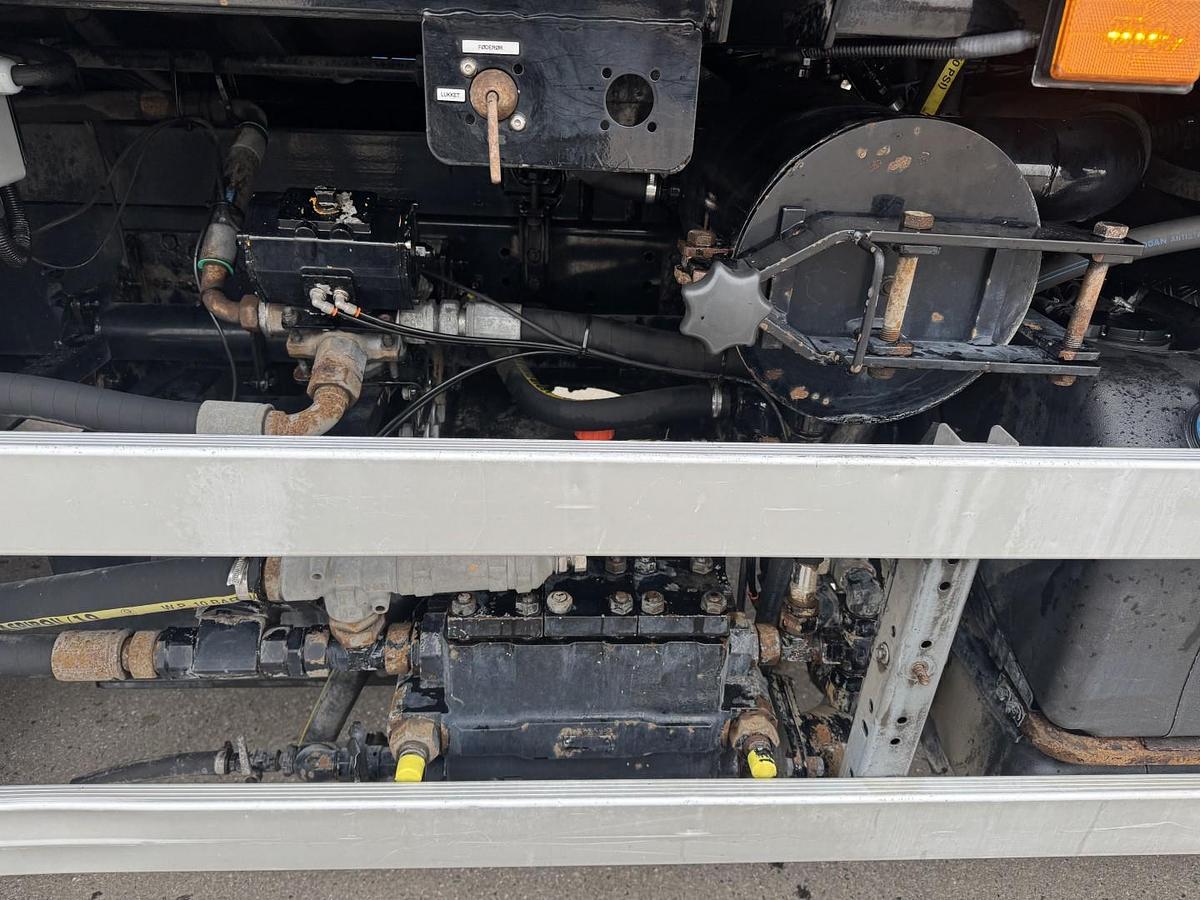 Meget god Scania P410 6x2*4 Hvidtved Larsen Flexline 312 ADR