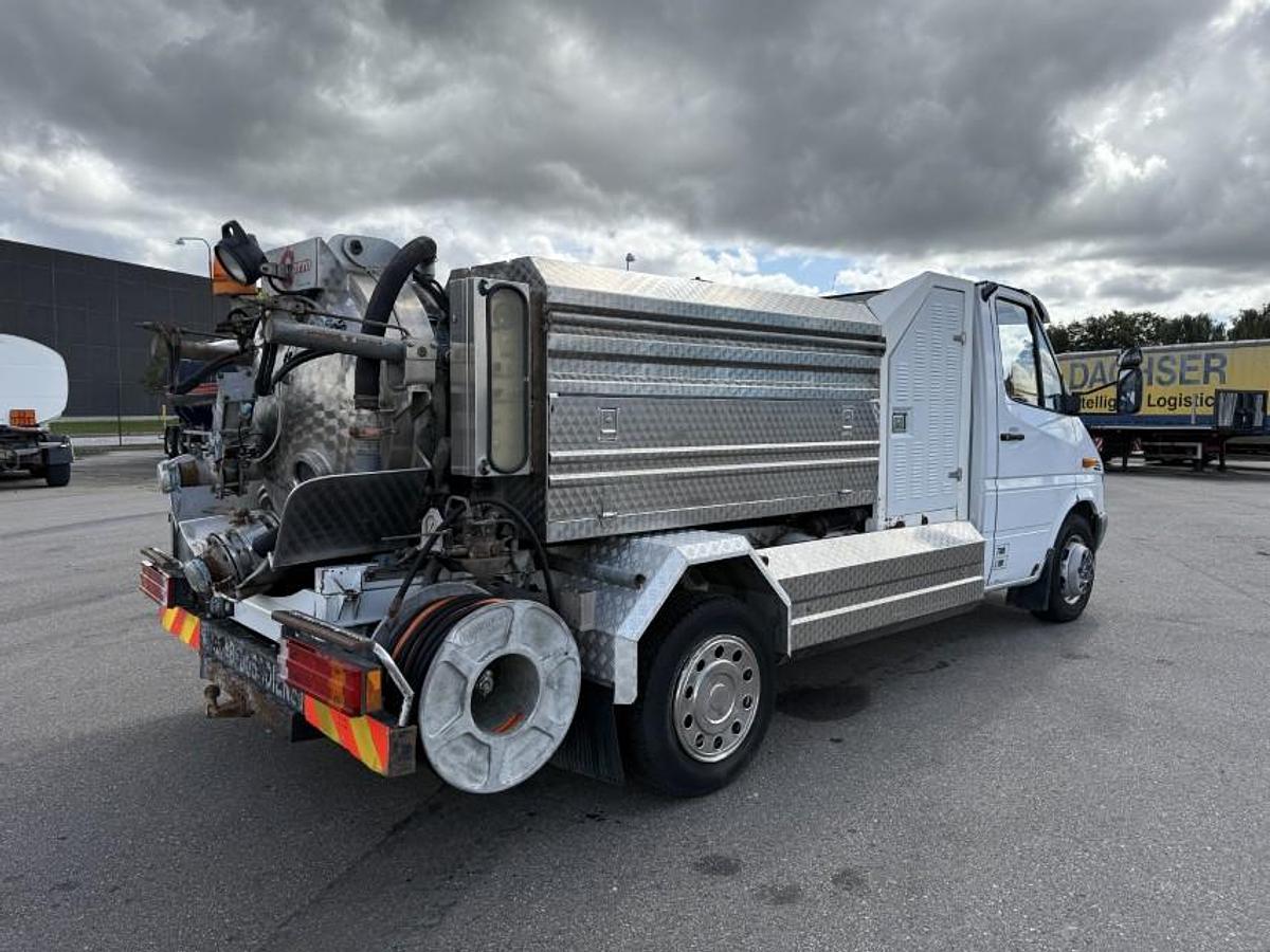 God 2002 Mercedes Sprinter 906 Cappellotto Combi 600