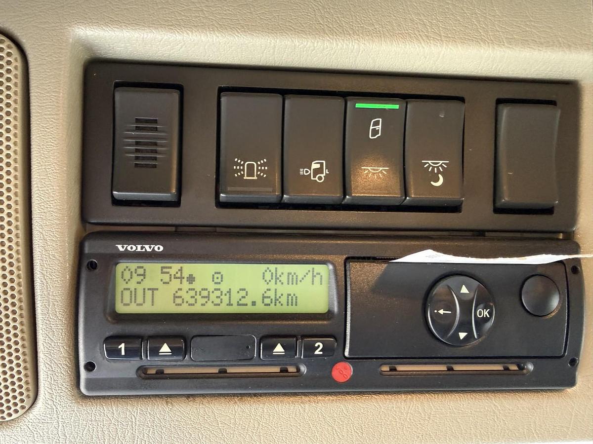 God Volvo FM330 6x2*4 Carrier Supra 1050 Nordic