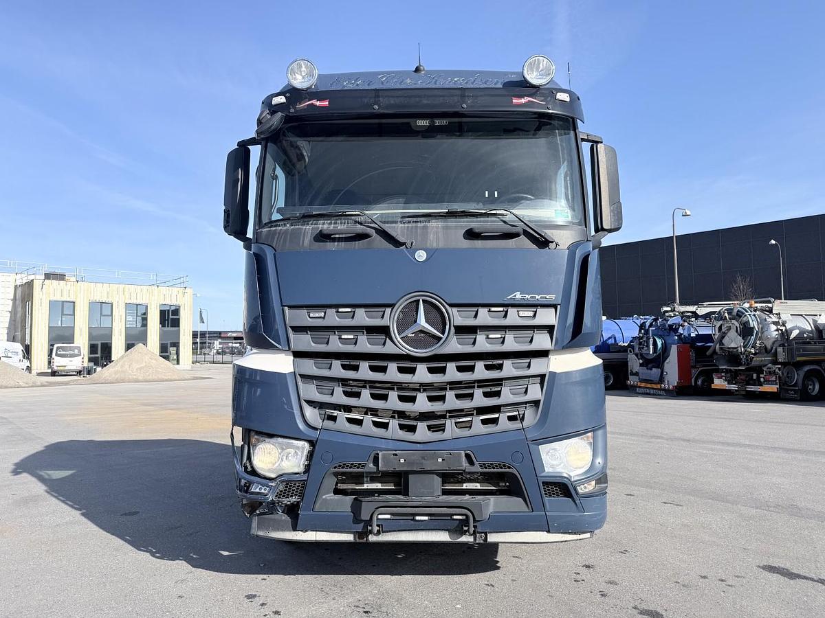 God Mercedes Arocs 3253 8x2*6 Euro 6 Chassis