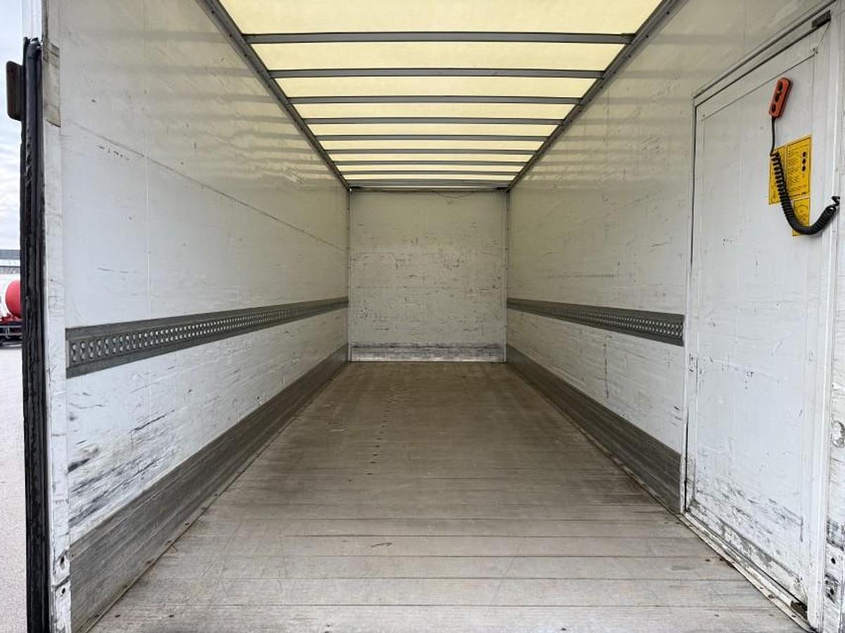 God 2018 Iveco Eurocargo 120E25 4x2 Lukket Kasse