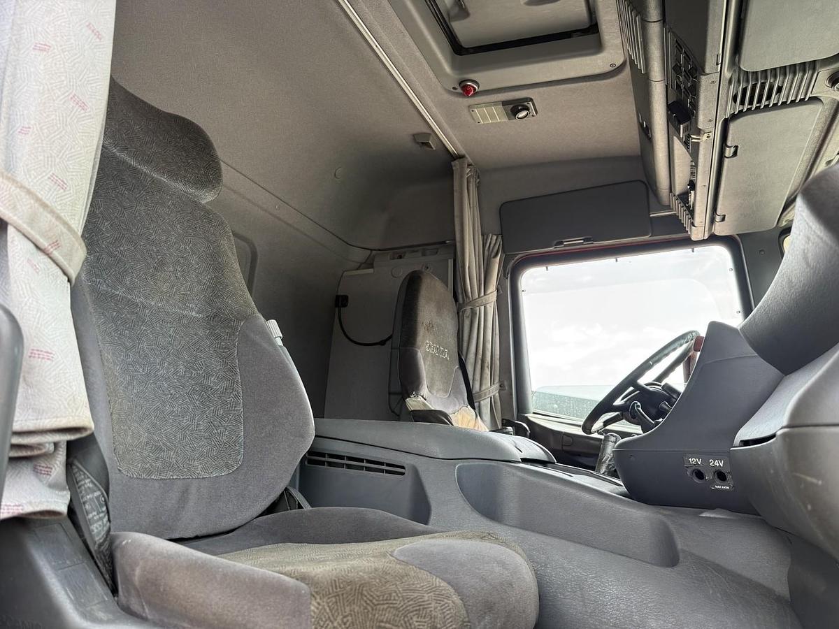 God Scania P94/260 4x2 NZ SLS590 Kombi 8.400 l.