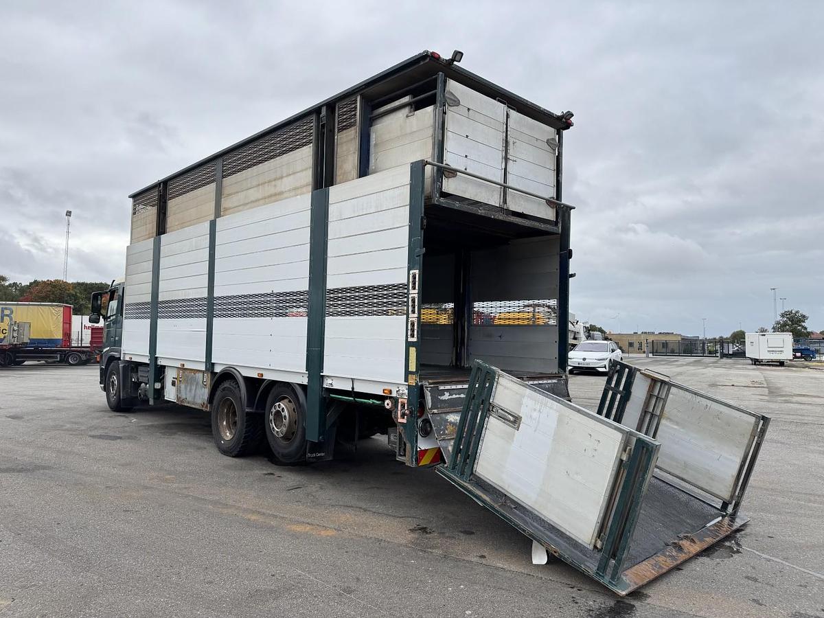 God 2004 Volvo FM9 380 6x2*4 Dyretransport