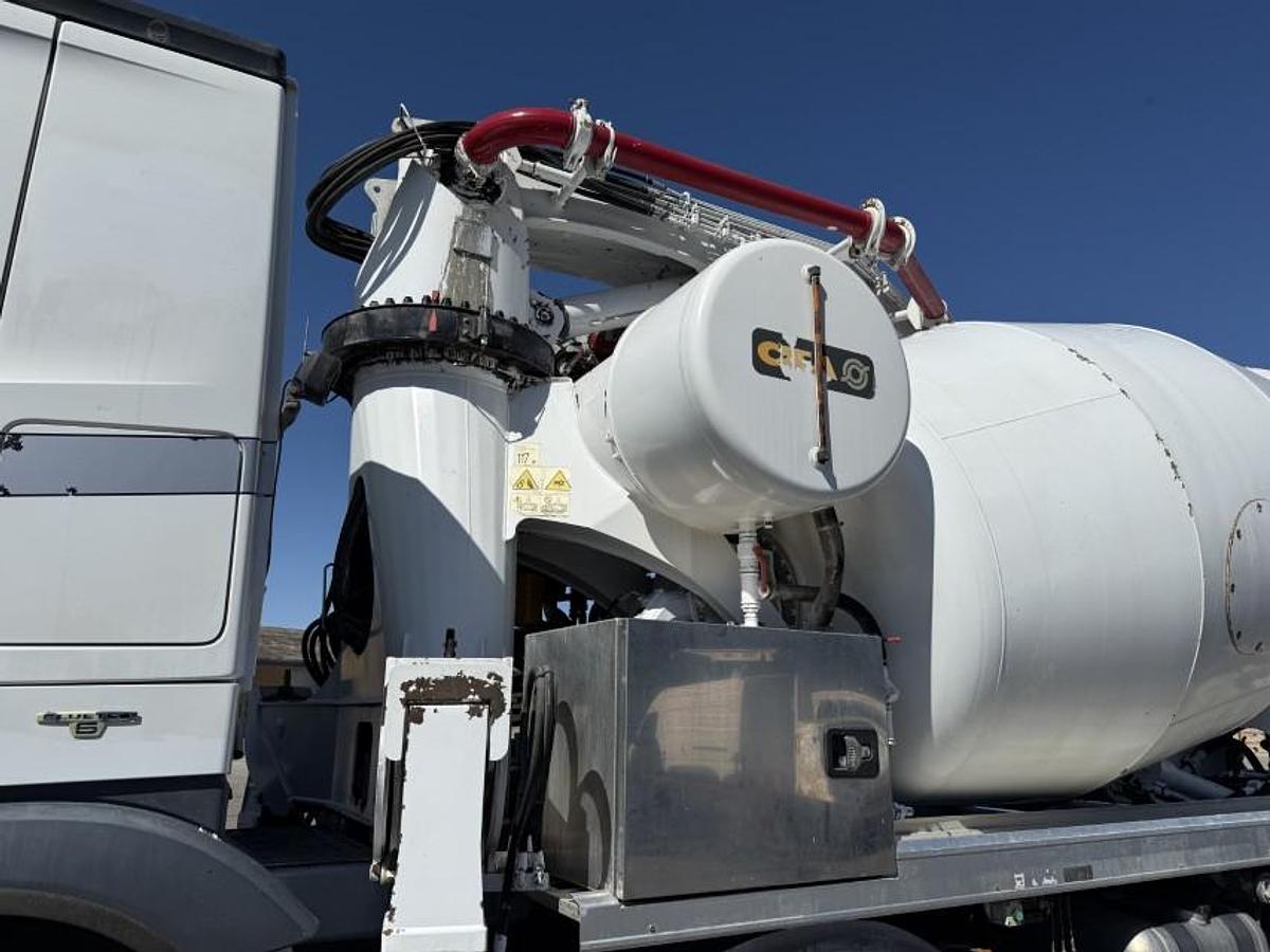 God Mercedes Arocs 3251 8x4 CIFA Magnum MK 28.4 L PUMI