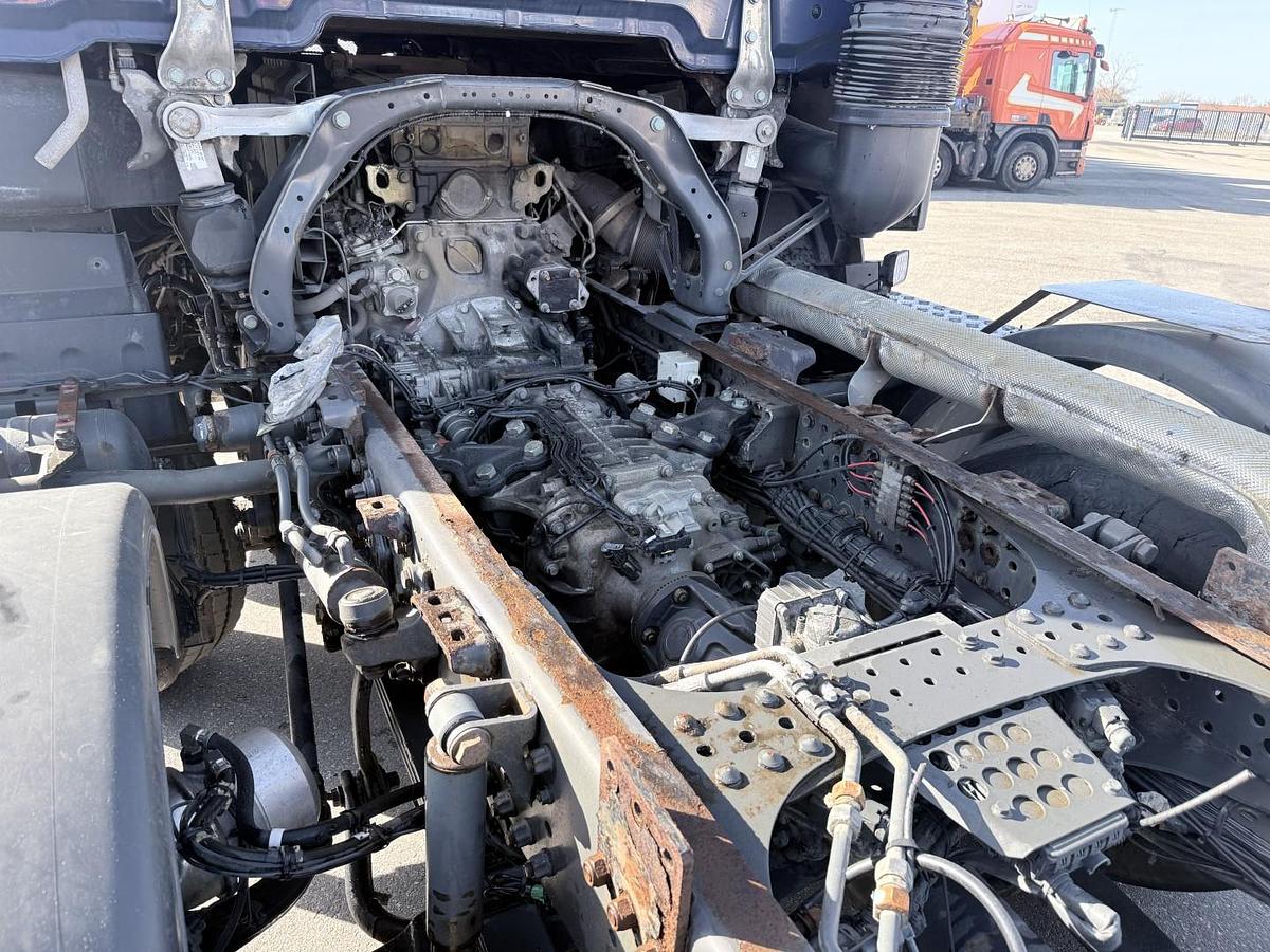 God Mercedes Arocs 3253 8x2*6 Euro 6 Chassis