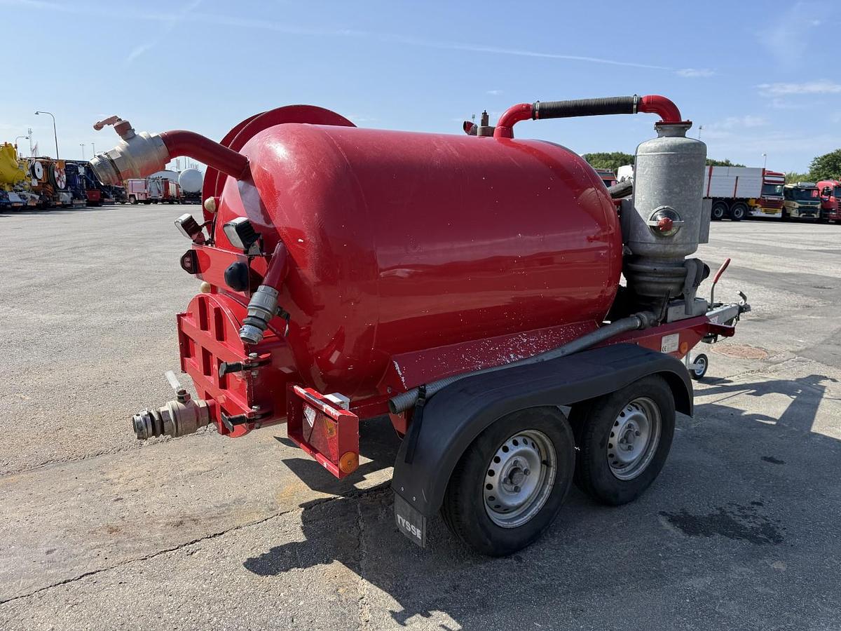 God Tysse Nomek Minislamsuger / 1500 L Rustfri tank Trailer
