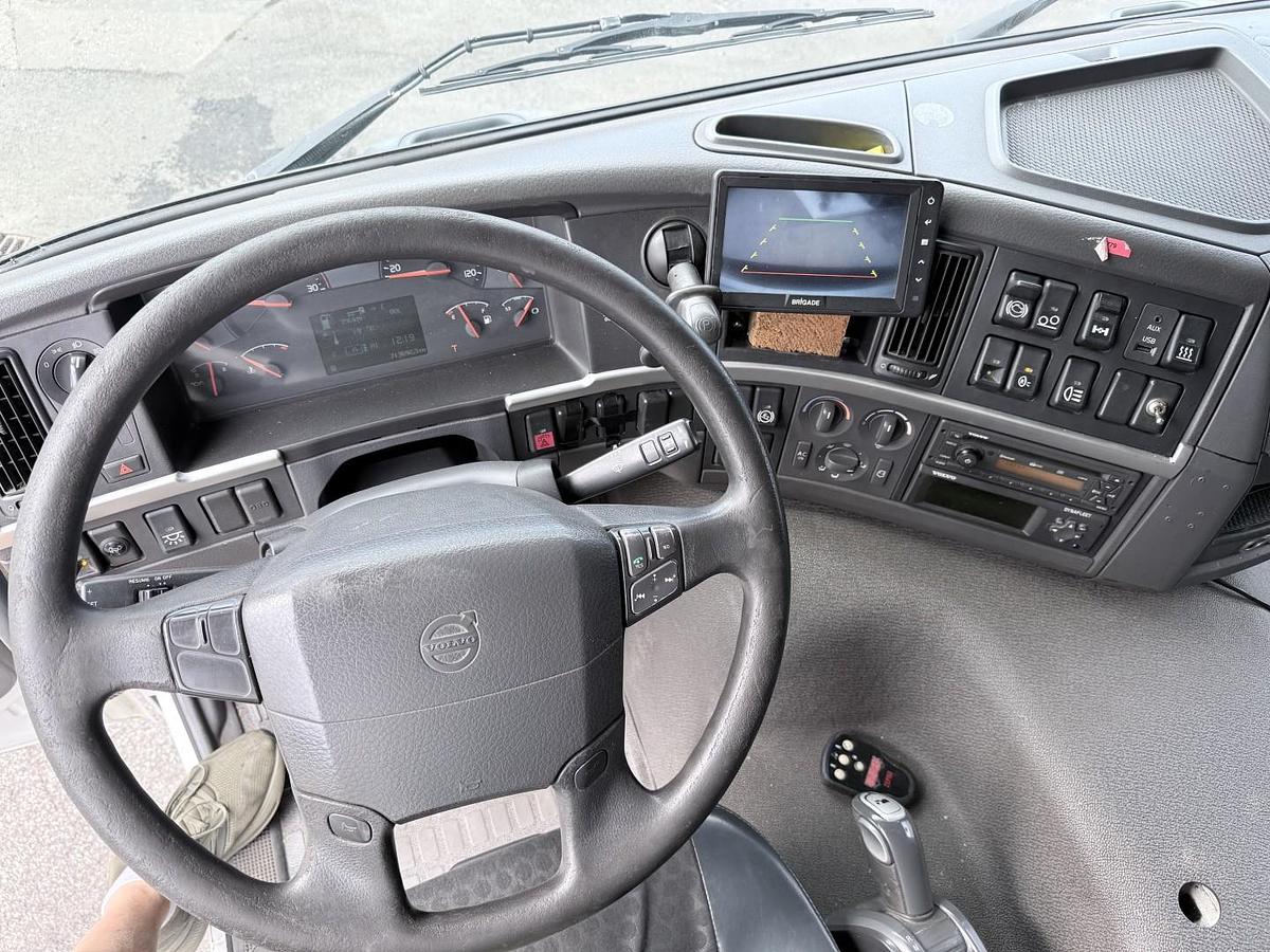 God 2012 Volvo FM 330 6x2*4 Sideåbning 8,7 m