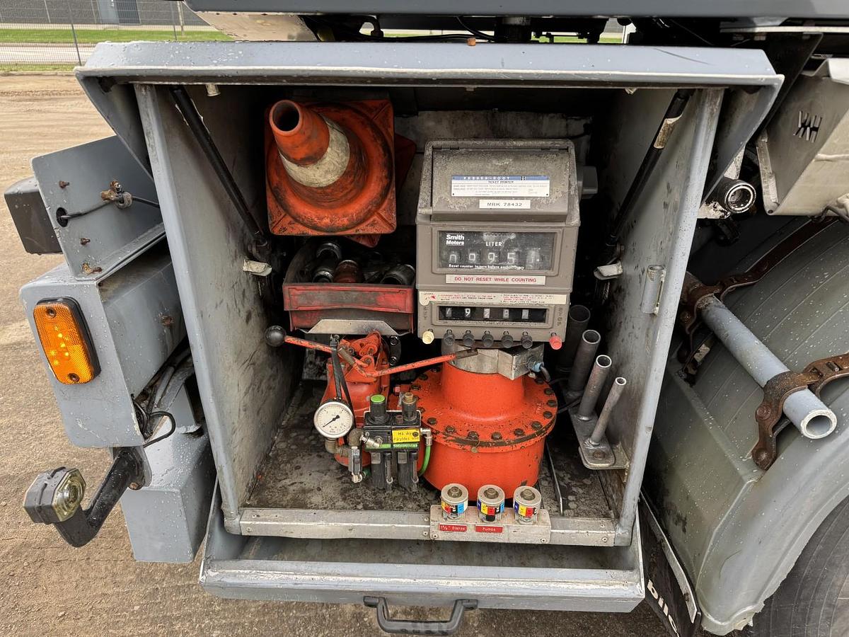 God 2008 Volvo FM440 8x2*6 24.000 l. ADR Tank